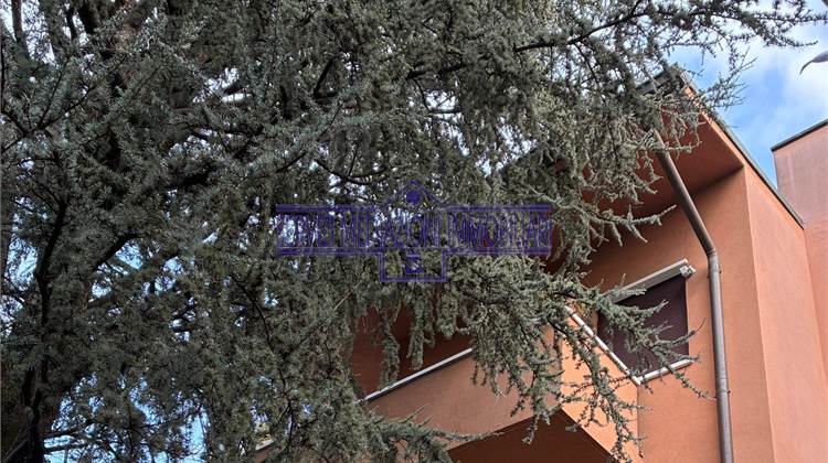 4-Zimmer-Wohnung oder mehrzu Verkauf in Cernusco sul Naviglio (MI) Viale Assunta 57