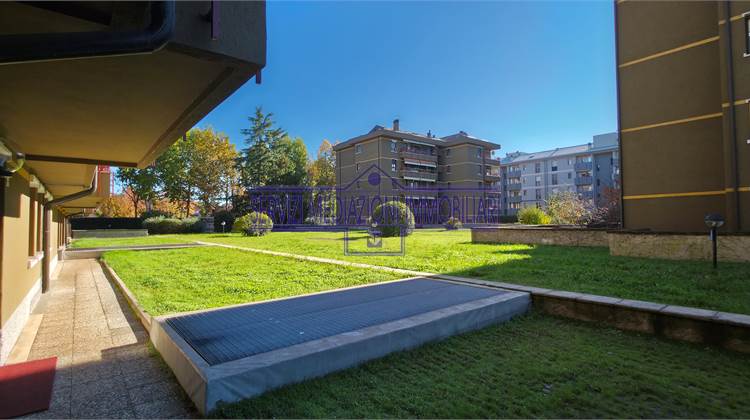 公寓 在 出售 到 Cernusco sul Naviglio